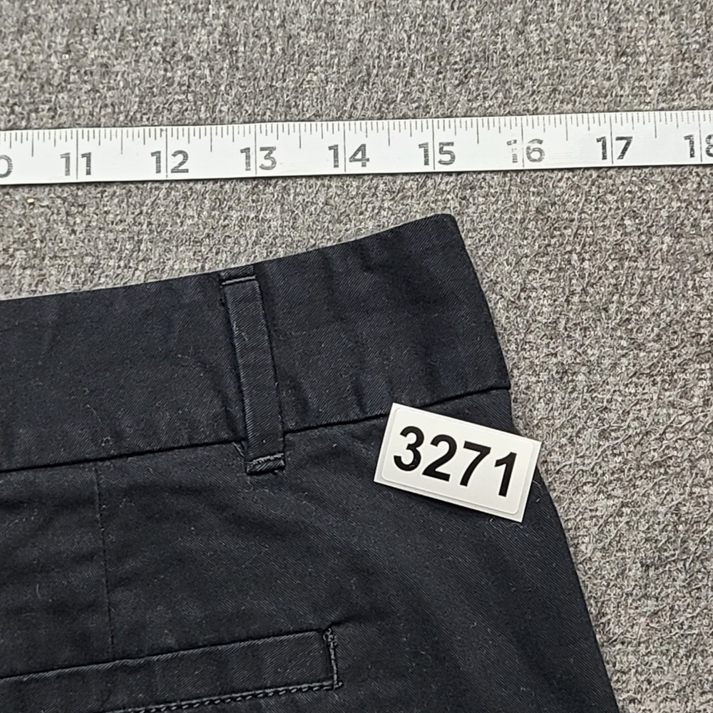 Ann Taylor LOFT Chino Shorts Womens 2 Black Excellent Cotton Mid Rise 4in Inseam - Picture 7 of 7